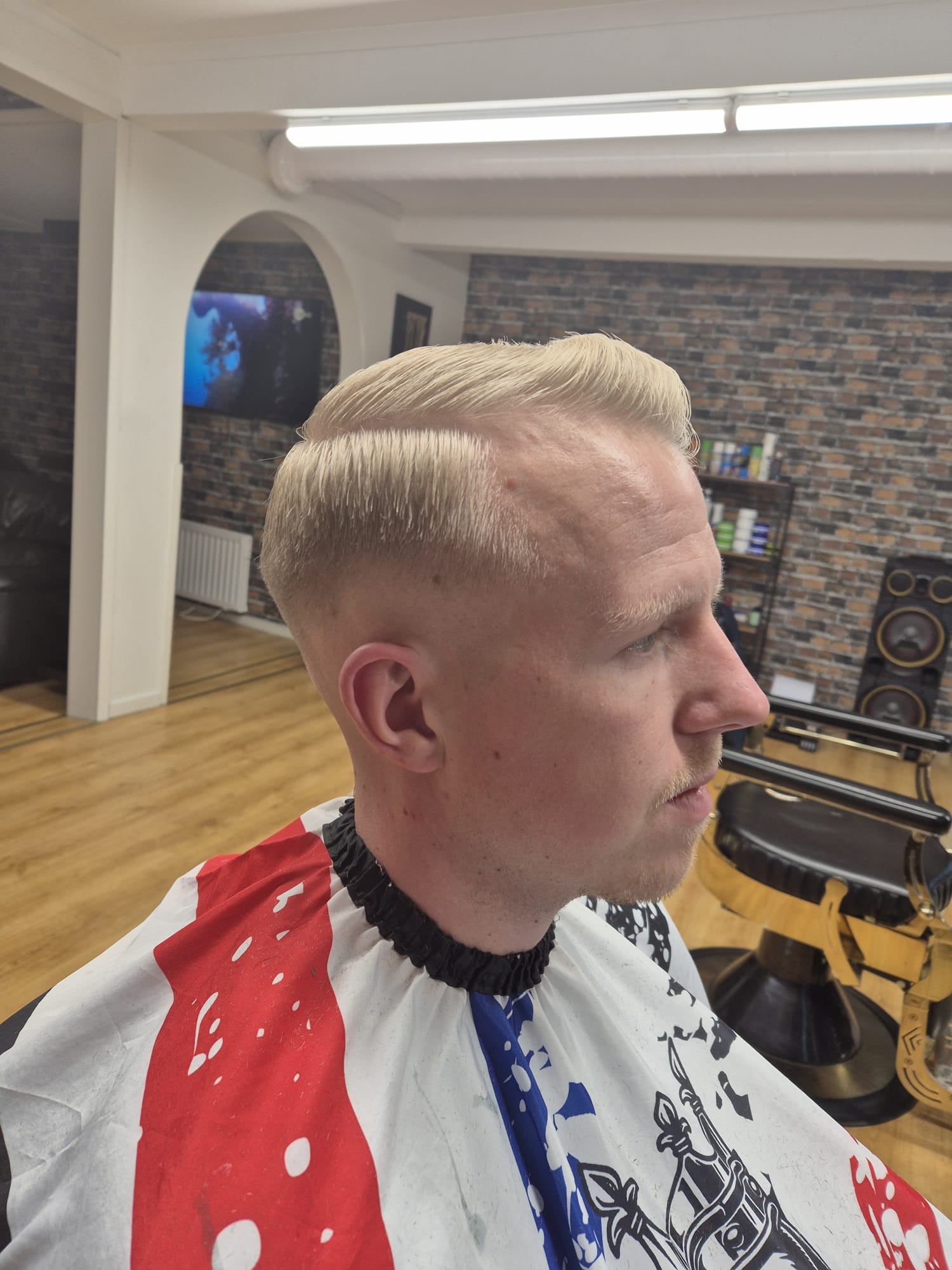 Klassisk herrklippning - sidoprofil